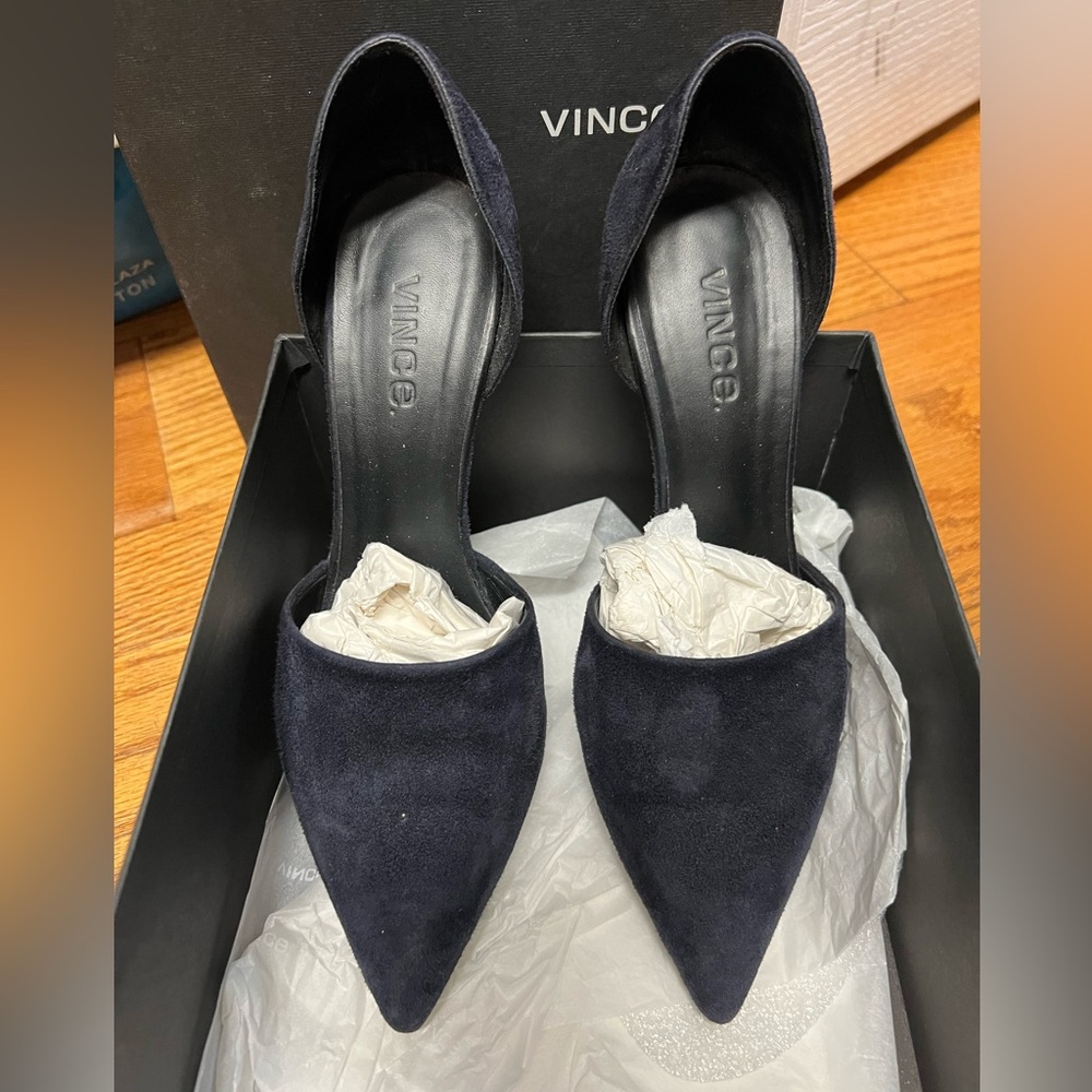 Vince - Navy Blue Suede Heels - size 6 - great condition